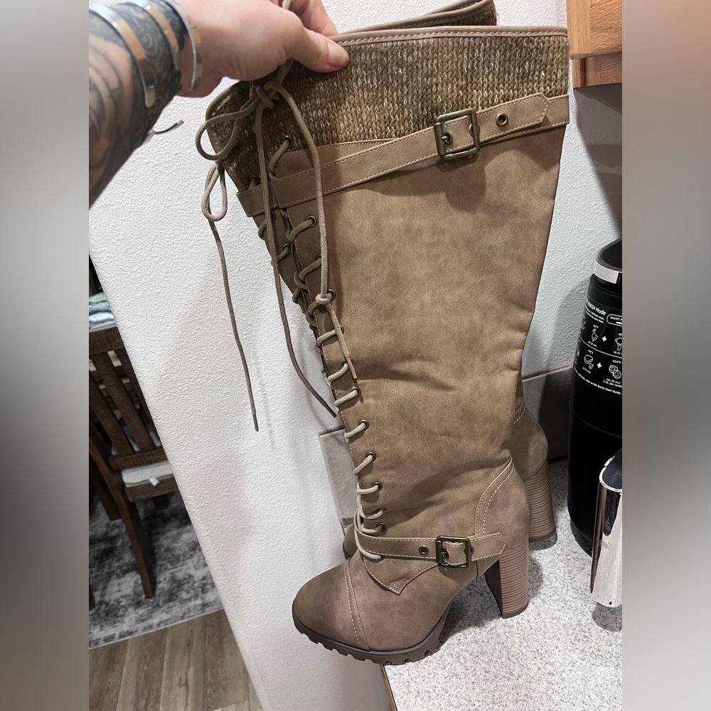 Knee high Boots